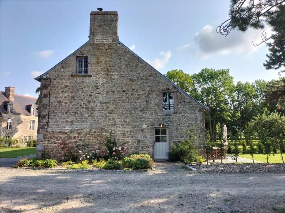Domaine Du Manoir De Vains Hotel Bagian luar foto