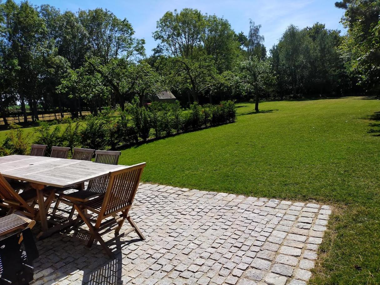 Domaine Du Manoir De Vains Hotel Bagian luar foto