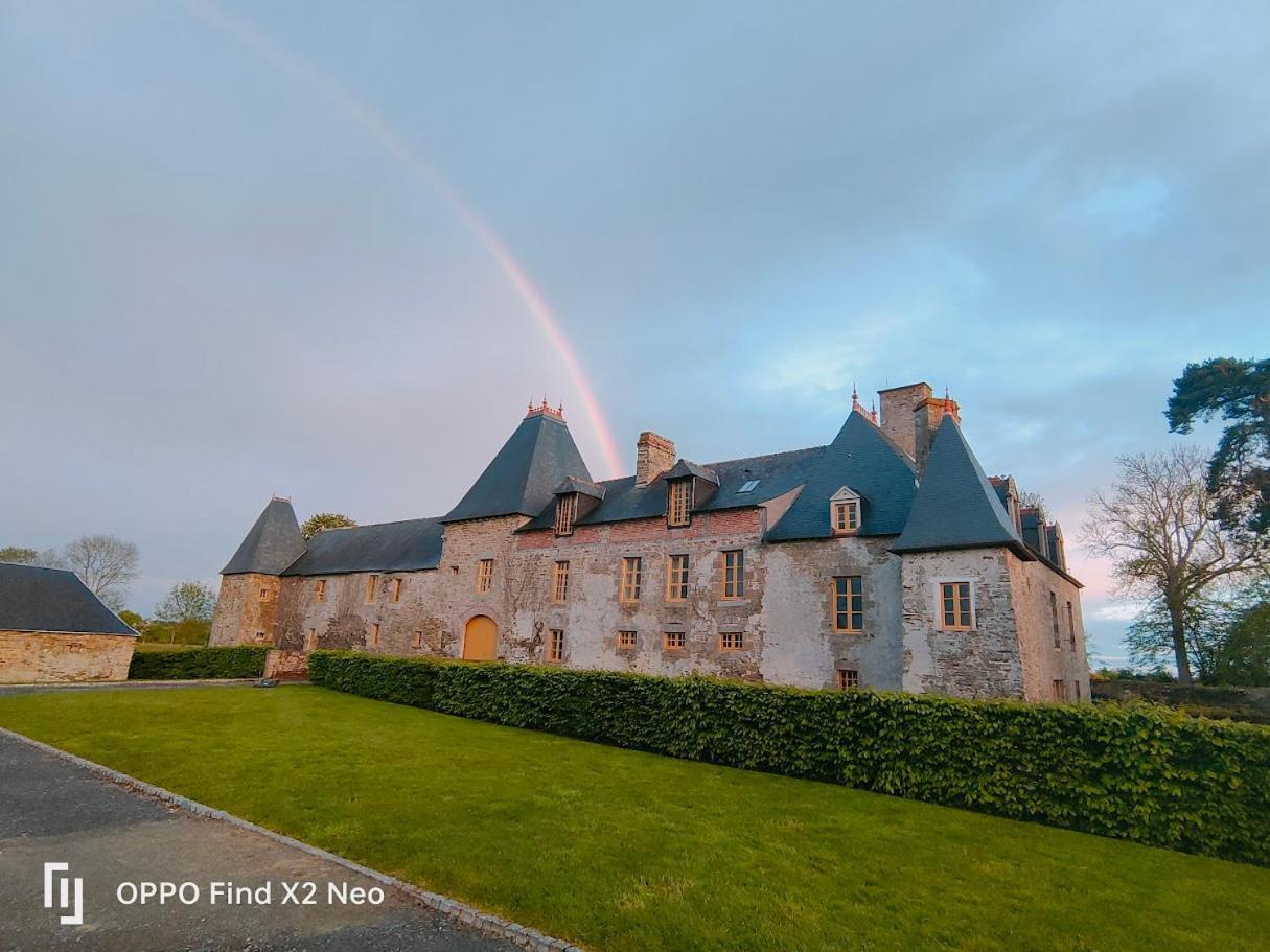 Domaine Du Manoir De Vains Hotel Bagian luar foto